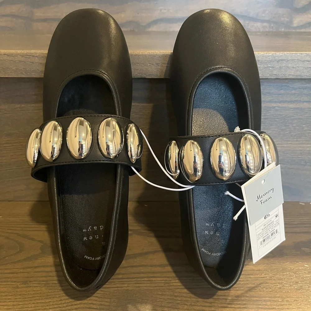 NWT A New Day Genevieve Mary Jane Flat